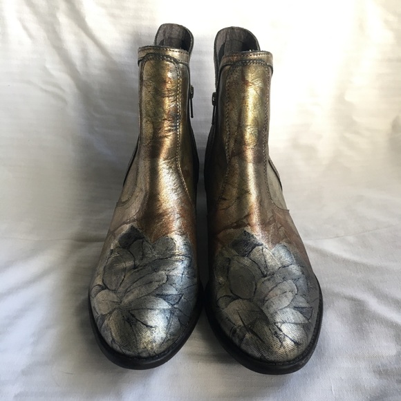 Seychelles Boots Floral Metallic Gold/Silver - Picture 2 of 10